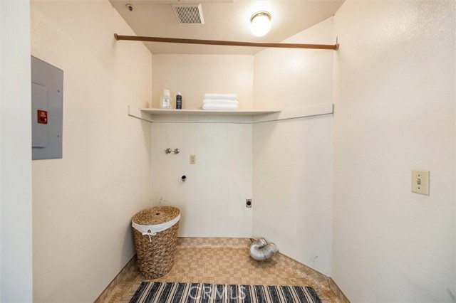 Detail Gallery Image 20 of 29 For 2221 King Ct #12,  San Luis Obispo,  CA 93401 - 2 Beds | 1/1 Baths