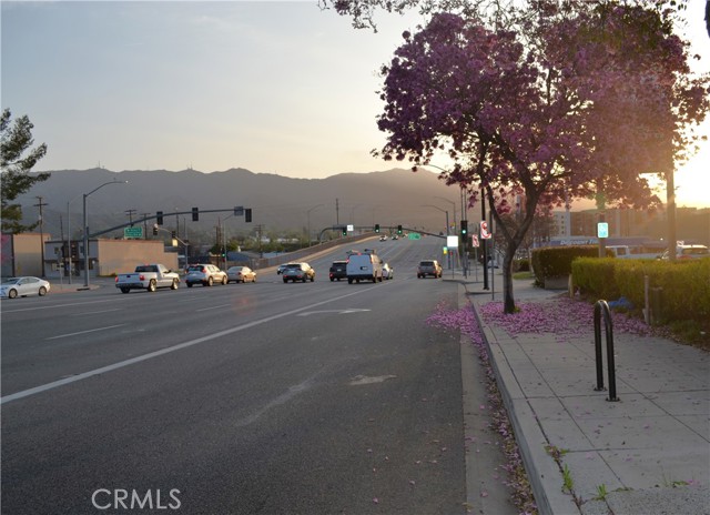 916 W Burbank Boulevard, Burbank, California 91506, ,Commercial Lease,For Rent,916 W Burbank Boulevard,CRSR25070336