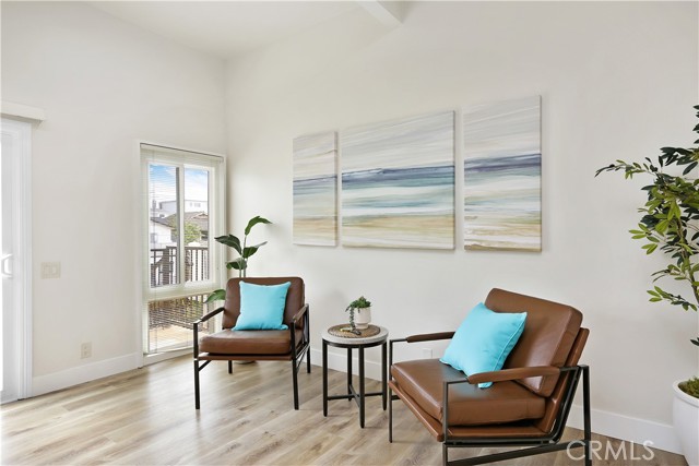 617 Iris Avenue, Corona del Mar CA: https://media.crmls.org/medias/ba80a658-470a-40ff-a58e-c38158398ffd.jpg