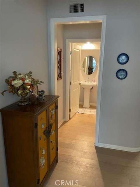Detail Gallery Image 5 of 9 For 245 Rodeo, Irvine,  CA 92602 - 3 Beds | 2/1 Baths