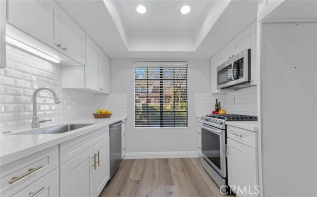 Detail Gallery Image 12 of 30 For 1202 Monte Sereno Dr, Thousand Oaks,  CA 91360 - 2 Beds | 2/1 Baths