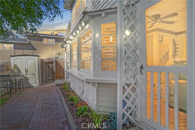 317 Bayview Drive, Hermosa Beach, California 90254, 2 Bedrooms Bedrooms, ,3 BathroomsBathrooms,Residential,Sold,Bayview,SB17229063