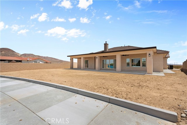 39581 Mountain View Road, Yermo CA: https://media.crmls.org/medias/ba820743-1ccf-46ea-a73b-41f488d1f638.jpg