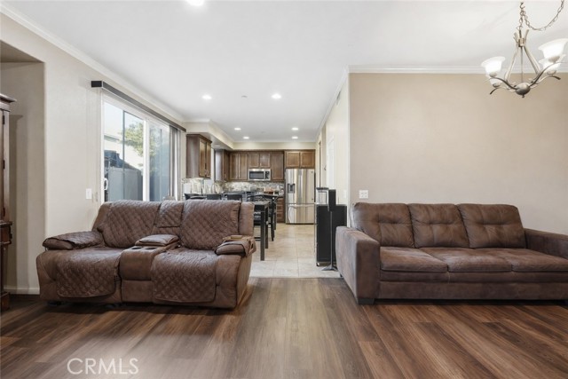 Detail Gallery Image 5 of 35 For 11379 Villa Del Sol, Pacoima,  CA 91331 - 4 Beds | 3 Baths