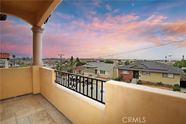 4622 W 131st Street, Hawthorne CA: https://media.crmls.org/medias/ba82efe4-fc70-4610-ac27-843d00516b7d.jpg