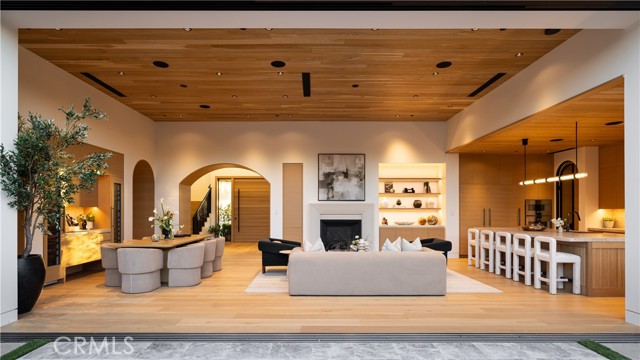 Detail Gallery Image 8 of 48 For 2100 Windward Ln, Newport Beach,  CA 92660 - 5 Beds | 5/3 Baths