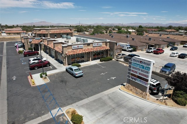 15370 Bear Valley Road, Victorville, California 92395, ,Commercial Lease,For Rent,15370 Bear Valley Road,CRHD24116350