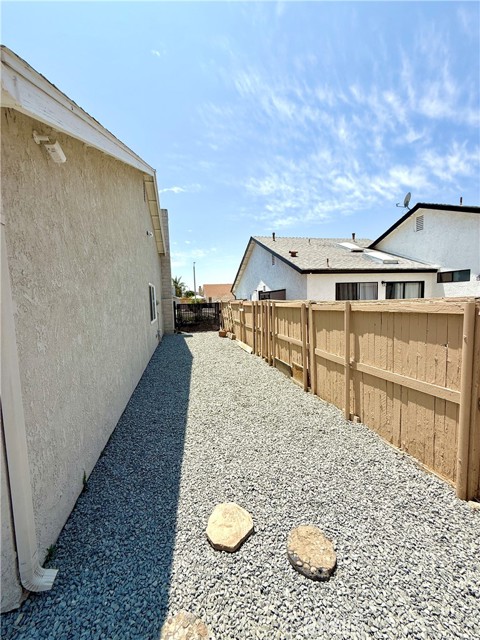 2382 Carlsbad Circle, Hemet CA: https://media.crmls.org/medias/ba833ba1-5e6b-447a-8396-7fffb679f831.jpg