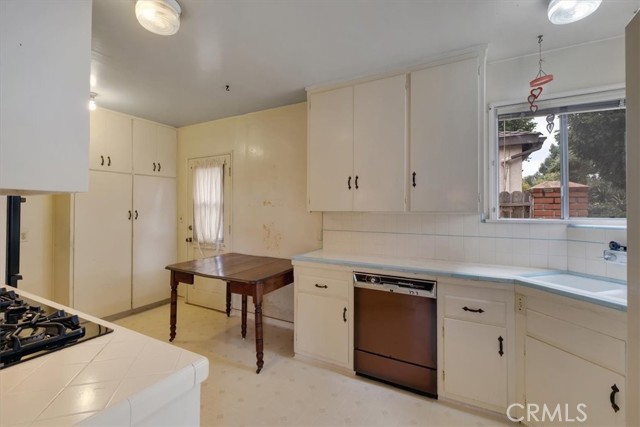 625 33rd Street, Manhattan Beach, California 90266, 3 Bedrooms Bedrooms, ,3 BathroomsBathrooms,Residential,Sold,33rd,OC21258370