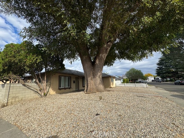 Detail Gallery Image 3 of 24 For 17627 Caprino Pl, Van Nuys,  CA 91406 - 3 Beds | 2 Baths