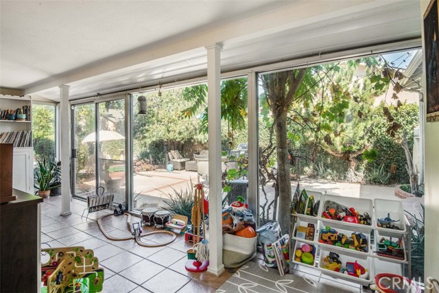 Detail Gallery Image 22 of 36 For 4603 Longridge, Sherman Oaks,  CA 91423 - 3 Beds | 2 Baths