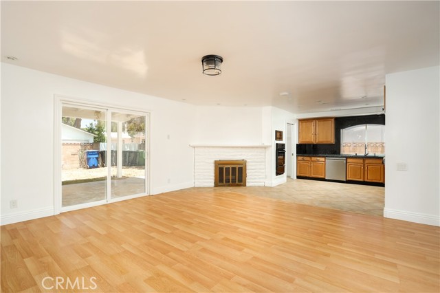 24027 Welby Way photo 8