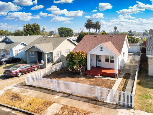 Detail Gallery Image 1 of 28 For 6050 Madden Ave, Los Angeles,  CA 90043 - 2 Beds | 1 Baths