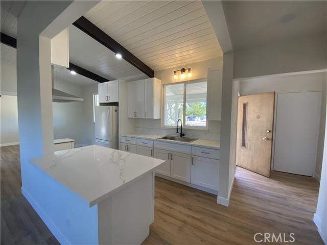 Detail Gallery Image 6 of 19 For 13100 Skiomah, Apple Valley,  CA 92308 - 3 Beds | 2 Baths