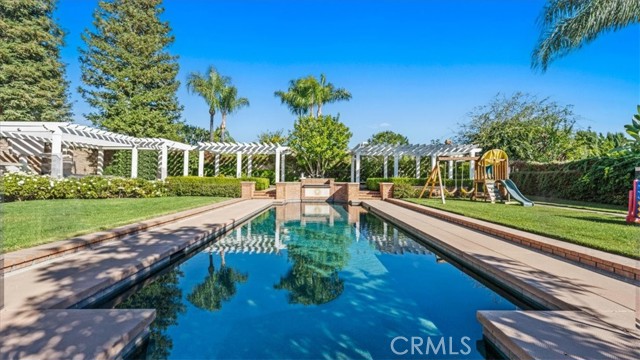 Image 43 of 62 For 2162 Euclid Avenue