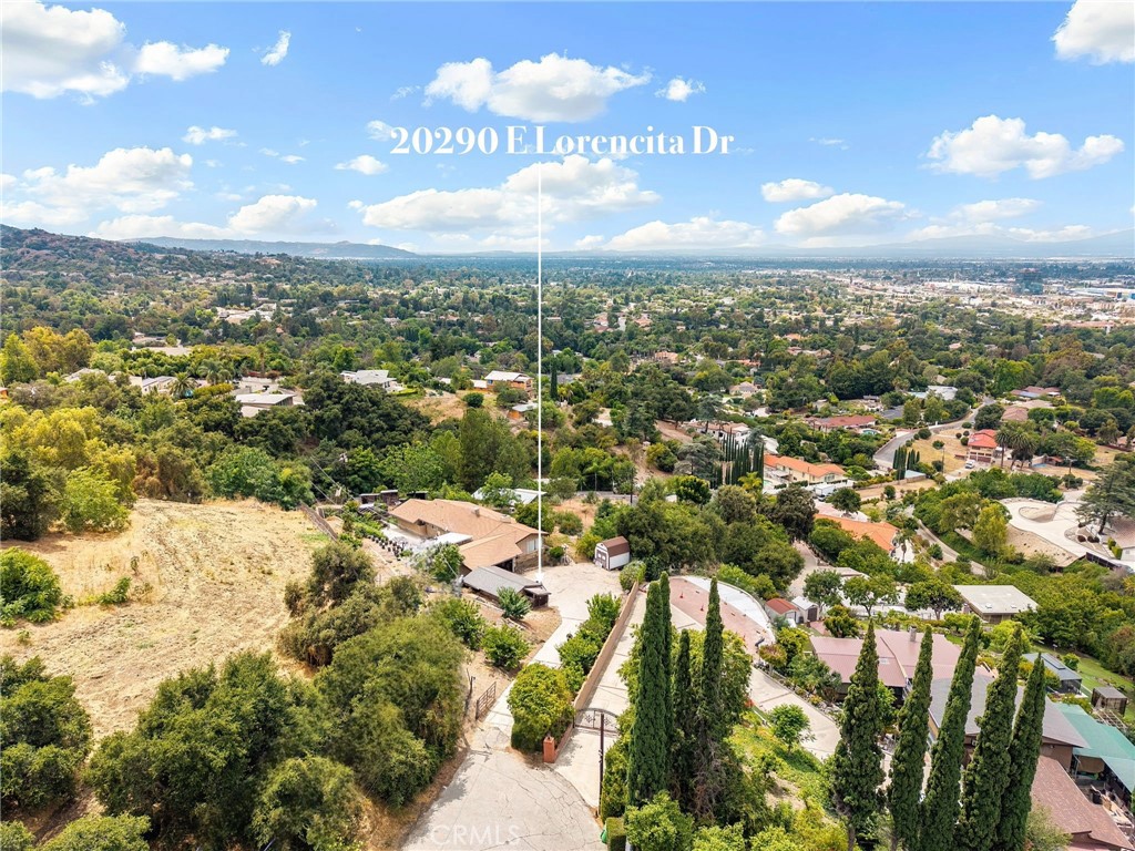 https://media.crmls.org/medias/ba86fafe-7369-4ffa-b919-7f97ce7089d6.jpg?preset=X-Large