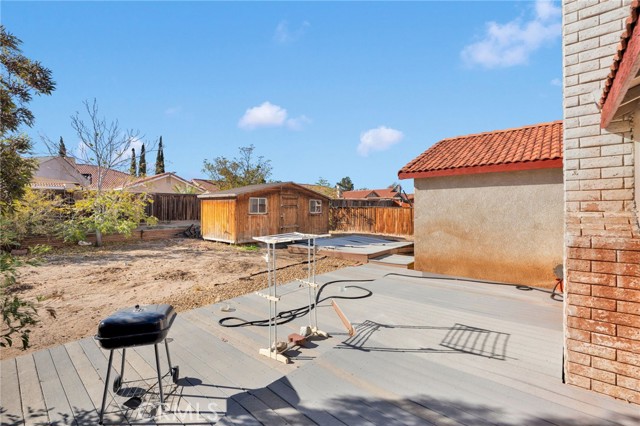 11117 Villa, Adelanto CA: https://media.crmls.org/medias/ba87ffc7-b988-455a-affe-0c96572307b7.jpg