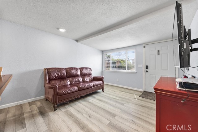 Detail Gallery Image 5 of 28 For 404 Colusa Ave, Chowchilla,  CA 93610 - 2 Beds | 1 Baths