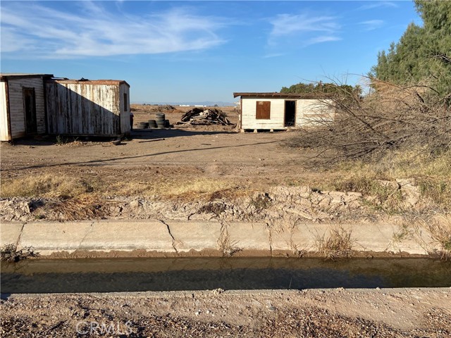 1896 E Underwood Road, Holtville, California 92250, 2 Bedrooms Bedrooms, ,Residential,For Sale,1896 E Underwood Road,CRSB22256963