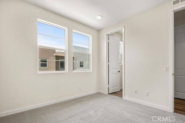 Detail Gallery Image 9 of 13 For 27568 Sanctuary Ct, Valencia,  CA 91381 - 3 Beds | 3 Baths