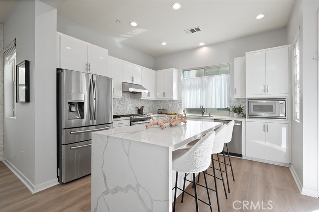 Detail Gallery Image 20 of 56 For 1807 Coastal Way, Costa Mesa,  CA 92627 - 2 Beds | 2/2 Baths