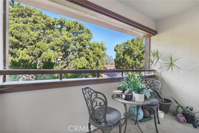 Detail Gallery Image 5 of 35 For 5947 Armaga Spring Rd #L,  Rancho Palos Verdes,  CA 90275 - 2 Beds | 2 Baths