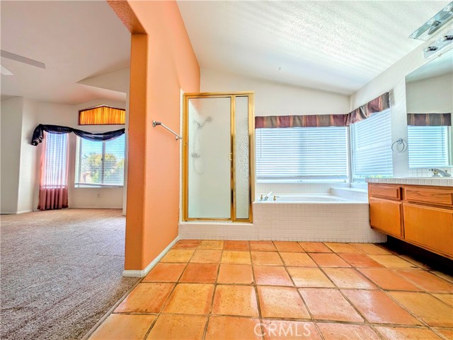 7754 Fox Tail Court, Highland CA: https://media.crmls.org/medias/ba8c1450-209f-4751-a76f-56b533ac7d5a.jpg