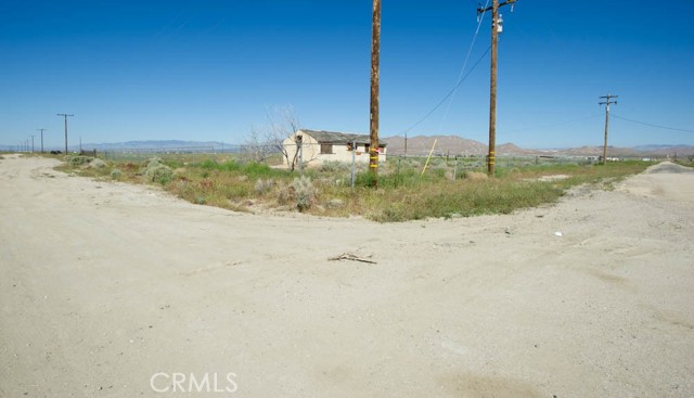Detail Gallery Image 10 of 11 For 2011 67th, Rosamond,  CA 93560 - 2 Beds | 1 Baths