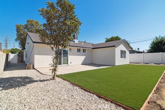 15918 Harvest Street, Granada Hills CA: https://media.crmls.org/medias/ba8cfdc0-3352-41c3-9b8b-f74b3c432373.jpg