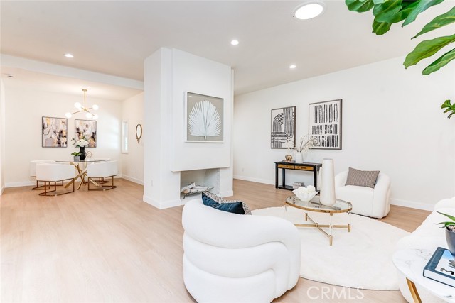 26 Seton, Irvine CA: https://media.crmls.org/medias/ba8d02f7-70d6-405c-bc6a-d36d66f6769e.jpg