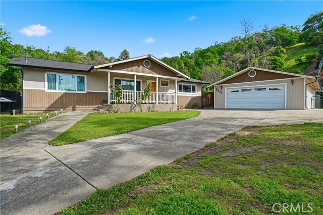 Detail Gallery Image 4 of 52 For 6802 Doris Circle, Lucerne,  CA 95458 - 3 Beds | 2 Baths