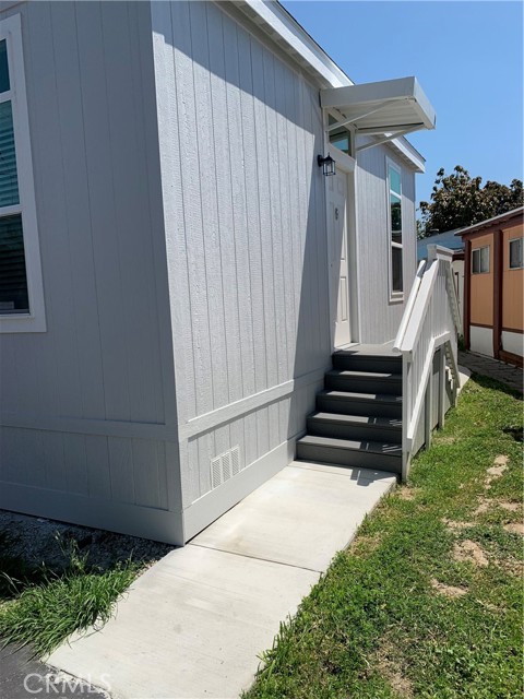 Detail Gallery Image 4 of 14 For 2767 W 1st St #14,  Santa Ana,  CA 92703 - 2 Beds | 1 Baths