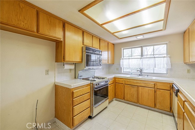 Detail Gallery Image 14 of 45 For 43046 21st St, Lancaster,  CA 93536 - 3 Beds | 2 Baths