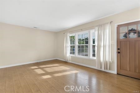 Detail Gallery Image 7 of 31 For 15115 Leadwell St, Van Nuys,  CA 91405 - 2 Beds | 1 Baths