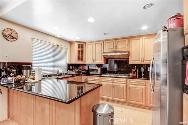 Detail Gallery Image 4 of 16 For 2317 Santa Fe Ave, Torrance,  CA 90501 - 4 Beds | 3 Baths