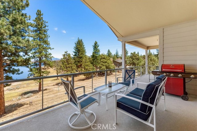 Detail Gallery Image 10 of 33 For 5326 Spearpoint, Weed,  CA 96094 - 4 Beds | 2/1 Baths