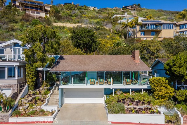 Detail Gallery Image 2 of 54 For 19 N Vista De La Luna, Laguna Beach,  CA 92651 - 3 Beds | 2 Baths