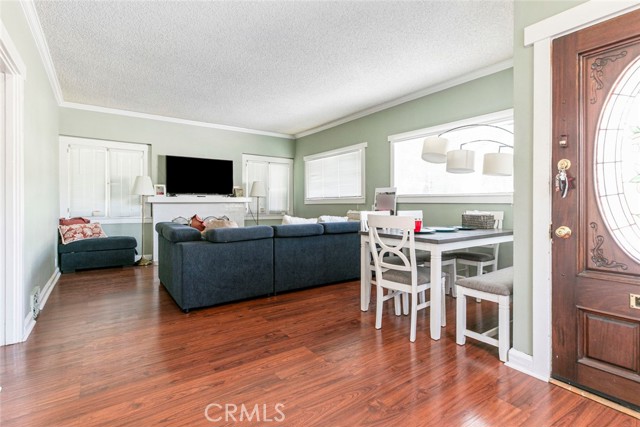 408 E Del Mar Boulevard, Pasadena CA: https://media.crmls.org/medias/ba90c7ad-39d6-423c-ad5e-1f76038f38e1.jpg