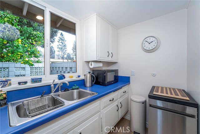 Detail Gallery Image 12 of 25 For 89 Calle Aragon #B,  Laguna Woods,  CA 92637 - 2 Beds | 2 Baths