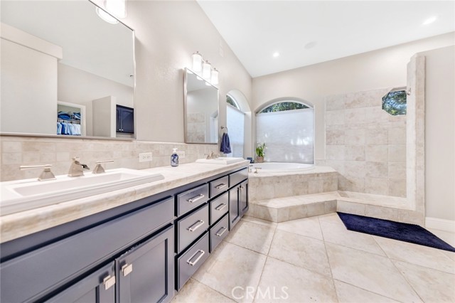 Detail Gallery Image 21 of 74 For 13959 Lindbergh Cir, Chico,  CA 95973 - 6 Beds | 4/2 Baths
