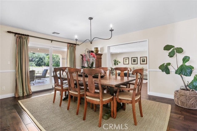 Detail Gallery Image 6 of 35 For 23731 Park Madrid, Calabasas,  CA 91302 - 4 Beds | 3/1 Baths