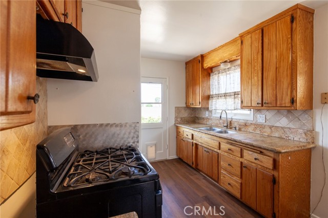 10935 Nassau Avenue, Sunland CA: https://media.crmls.org/medias/ba93c27d-4ba9-4425-9b2d-87c1d86234cd.jpg