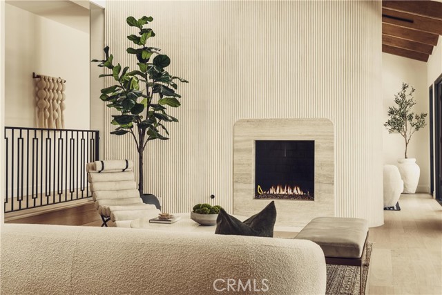 4195 Alonzo Avenue, Encino CA: https://media.crmls.org/medias/ba95c8c3-3eda-4763-b337-9d2470abfd79.jpg