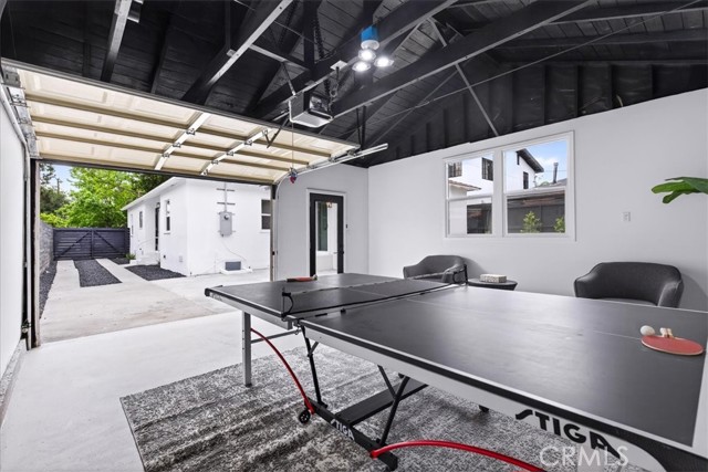 Detail Gallery Image 31 of 34 For 2622 S Bentley Ave, Los Angeles,  CA 90064 - 3 Beds | 2 Baths