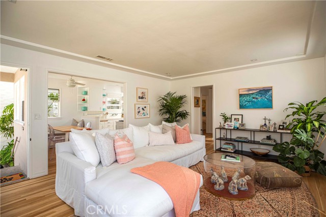 204 38th Street, Manhattan Beach, California 90266, 3 Bedrooms Bedrooms, ,2 BathroomsBathrooms,Residential,Sold,38th,SB22186761