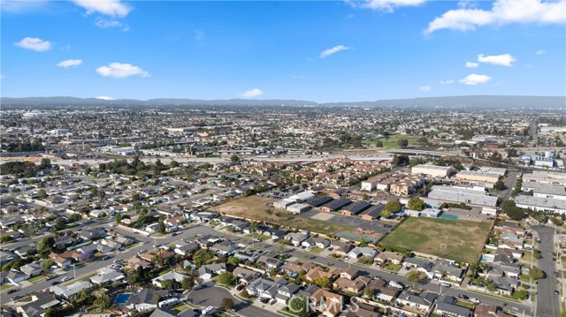 14432 Elmhurst Cir, Huntington Beach CA: https://media.crmls.org/medias/ba96b226-fc8b-463b-bd29-90212ec993f5.jpg