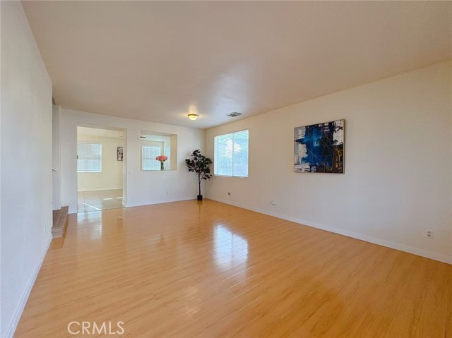 Detail Gallery Image 2 of 21 For 5737 Annandale, Corona,  CA 92880 - 5 Beds | 3 Baths