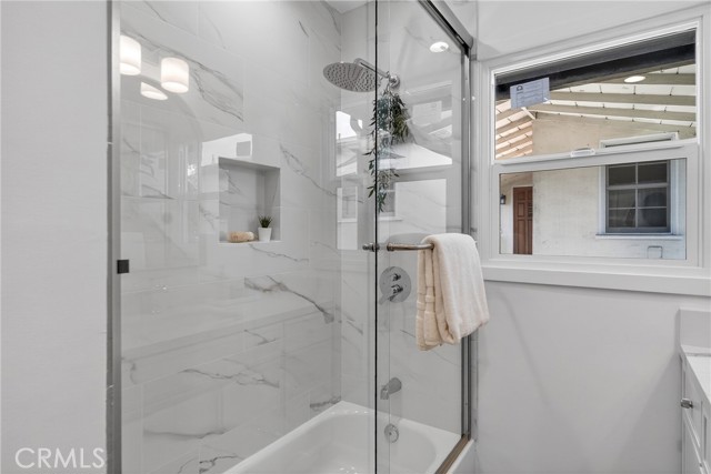 Detail Gallery Image 25 of 55 For 6133 W 83rd, Los Angeles,  CA 90045 - 3 Beds | 2 Baths