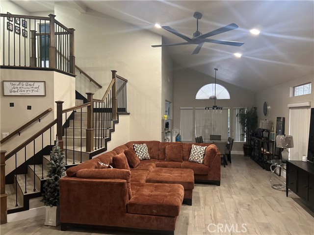 Detail Gallery Image 3 of 26 For 10075 Desert Mallow, Moreno Valley,  CA 92557 - 5 Beds | 3 Baths