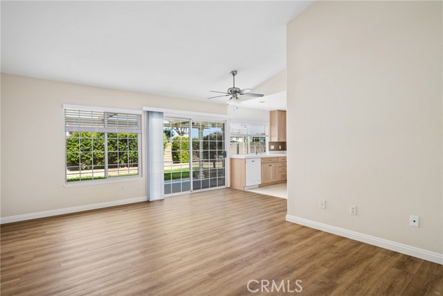 Detail Gallery Image 12 of 44 For 17651 Falkirk Ln, Huntington Beach,  CA 92649 - 4 Beds | 2 Baths